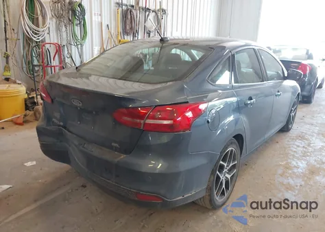 2018 Ford Focus Sel z USA, uszkodzony, nr VIN 1FADP3H23JL216225